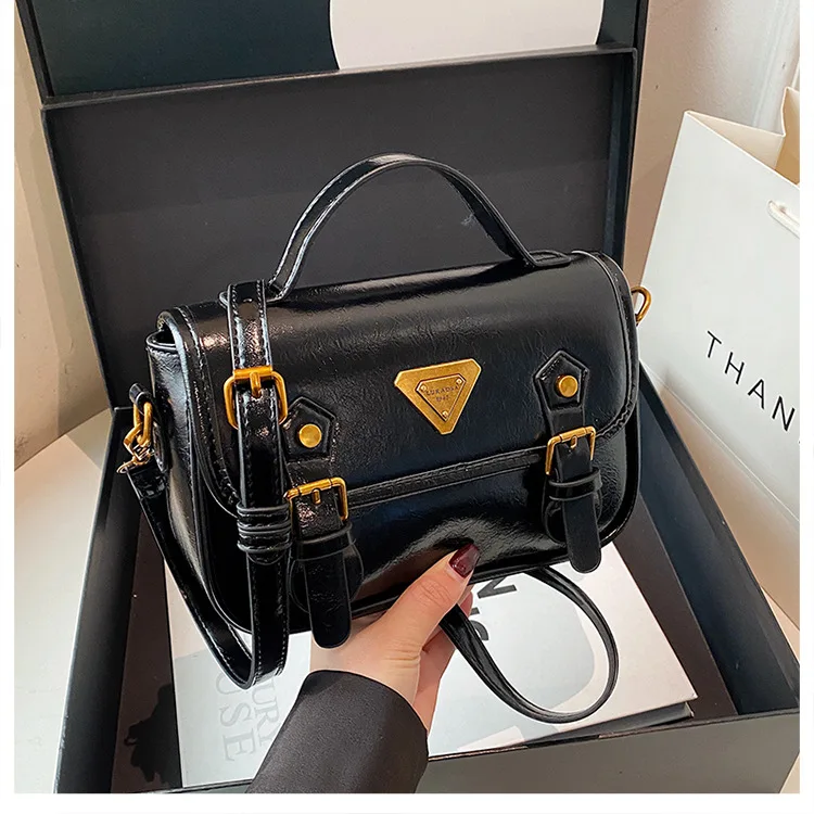 

Time Travel 1930s! 2025 Retro Square Bag - Premium Vintage Texture, Commute/Crossbody, Film Camera Essential