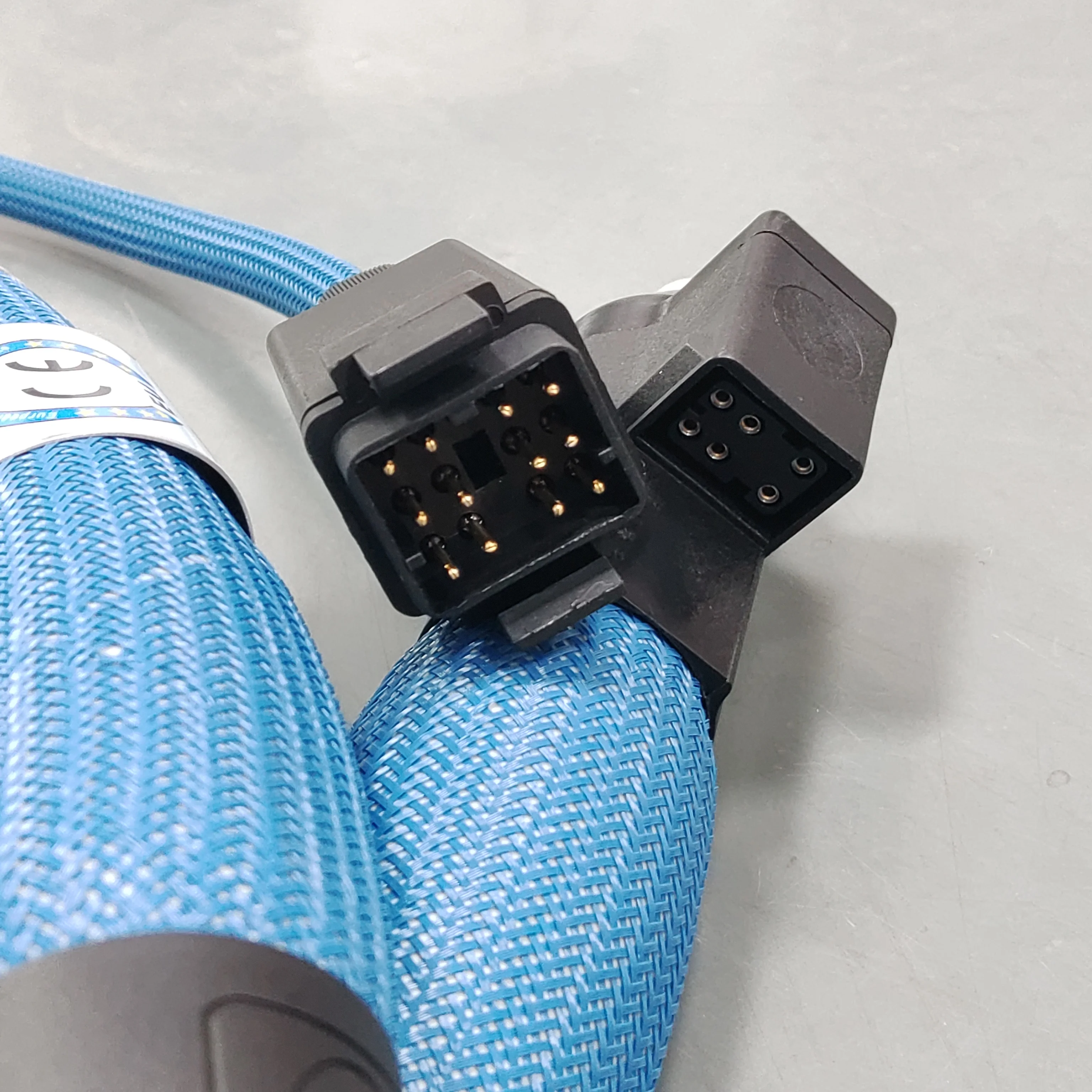 

Custom Length 7.4m Flexible Heated Hose Pipe Hardware with Carton Box Packaging for Hot-Melt Glue s