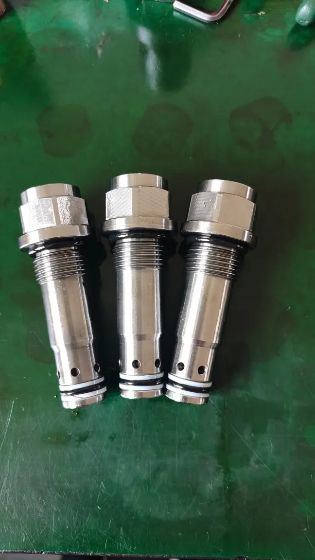 

Excavator Hydraulic Parts EX120 Travel Main Relief Valve