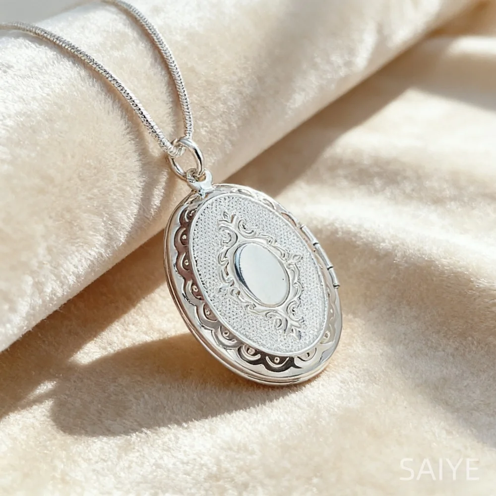 925 Sterling Silver Oval Photo Frame Pendant with Snake Chain, Women's Everyday Accessory, Fashion Jewelry