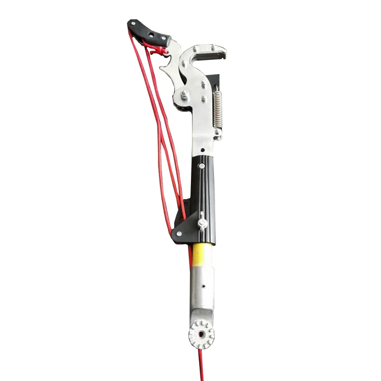 Extendable fiberglass insulated telescopic tree pruner saw