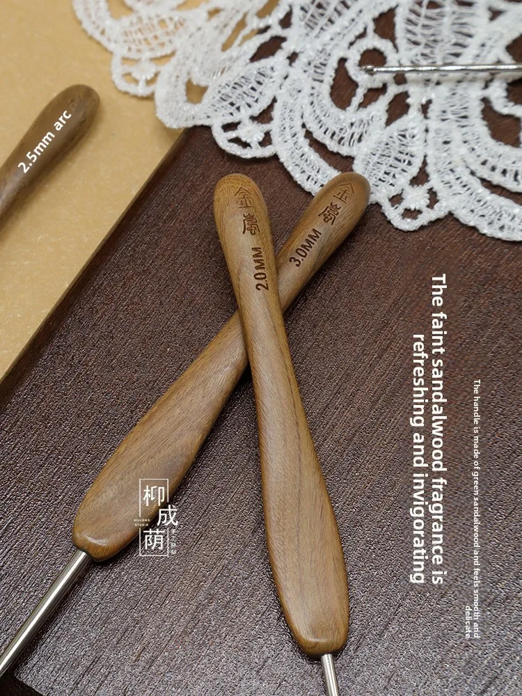 

Jinlan Green Sandalwood Crochet Compass Stainless Steel Fine Throwing Needle Smooth Wool Knitting Tool Set Hardcover