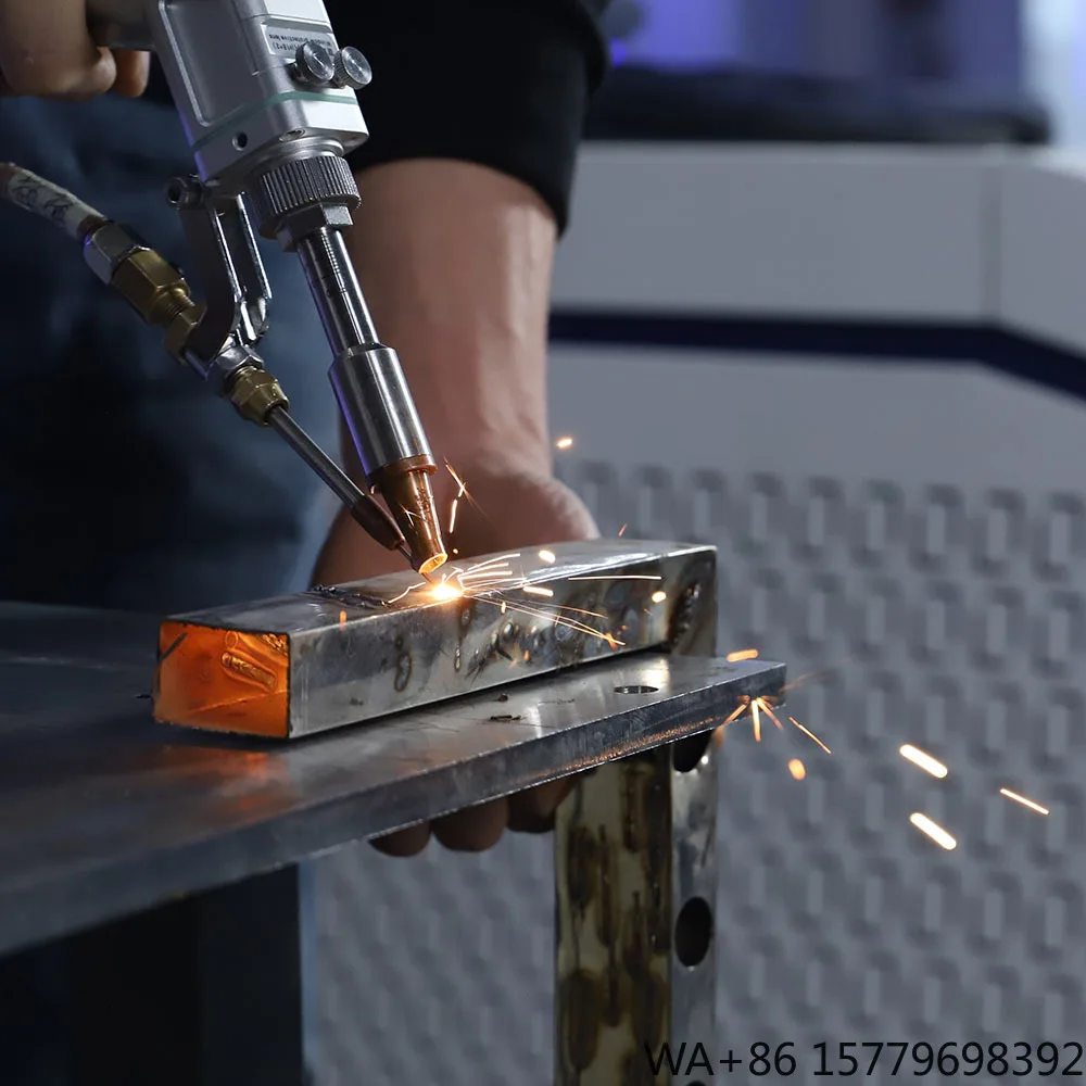 Factory Price Fiber Handheld Laser Welder 1000w 1500w 2000w 3000w Laser Welding Machine for Metal