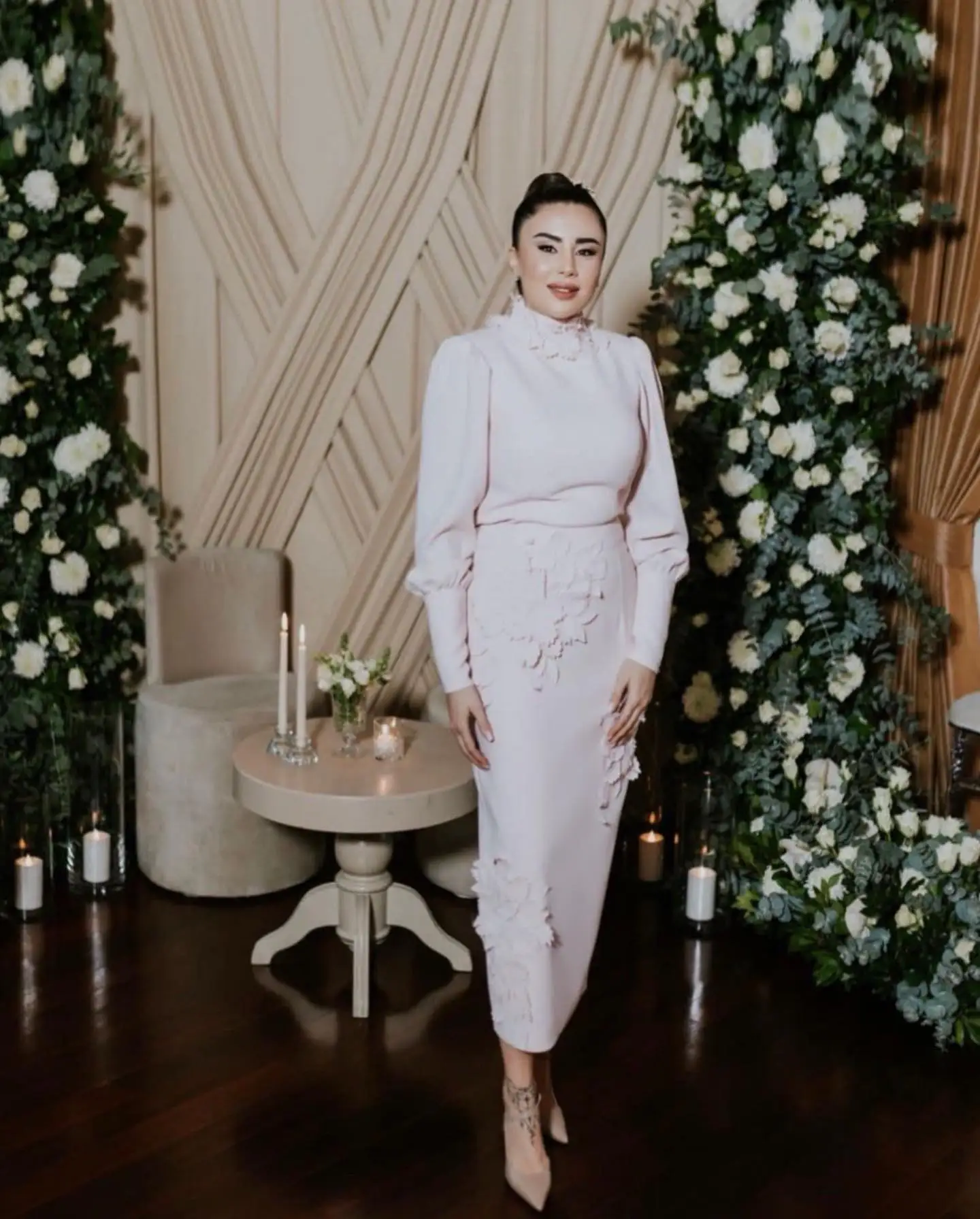 

Customized High Quality 3D Flowers Straight Evening Dress Temperament Long Sleeves High Collar Ankle Length Celebrity Gowns