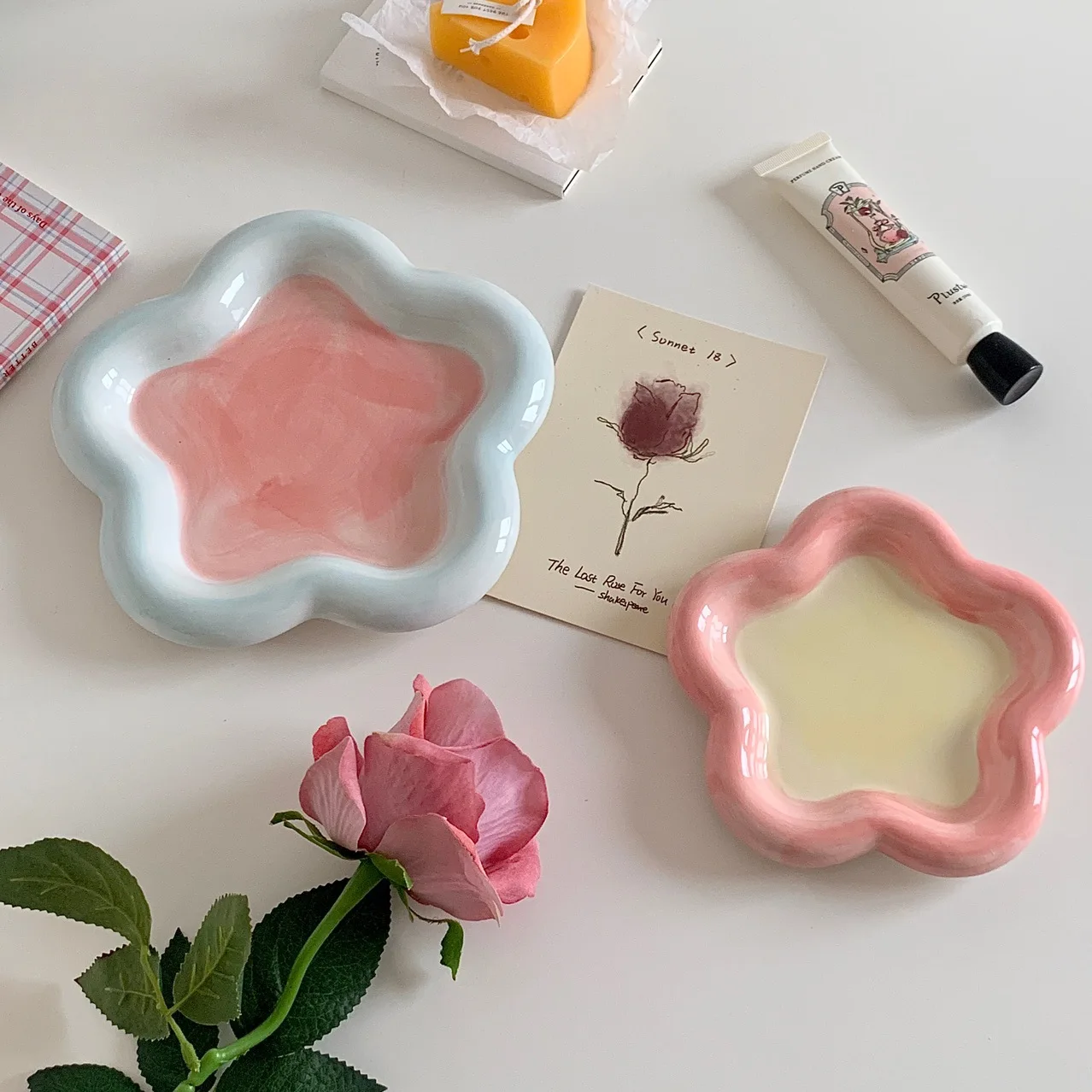 

Korean Flat Plate Hand Paint Jewelry Storage Tray Dessert Plate Fruit Storage Cute Dish Ceramic Bread Plates Candy Flat Bowl