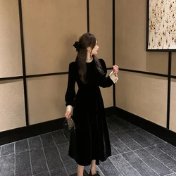 Elegant Women's Velvet Dress Vintage French Audrey Hepburn Style Long Dress For Autumn/winter Plus-size Women's Wear