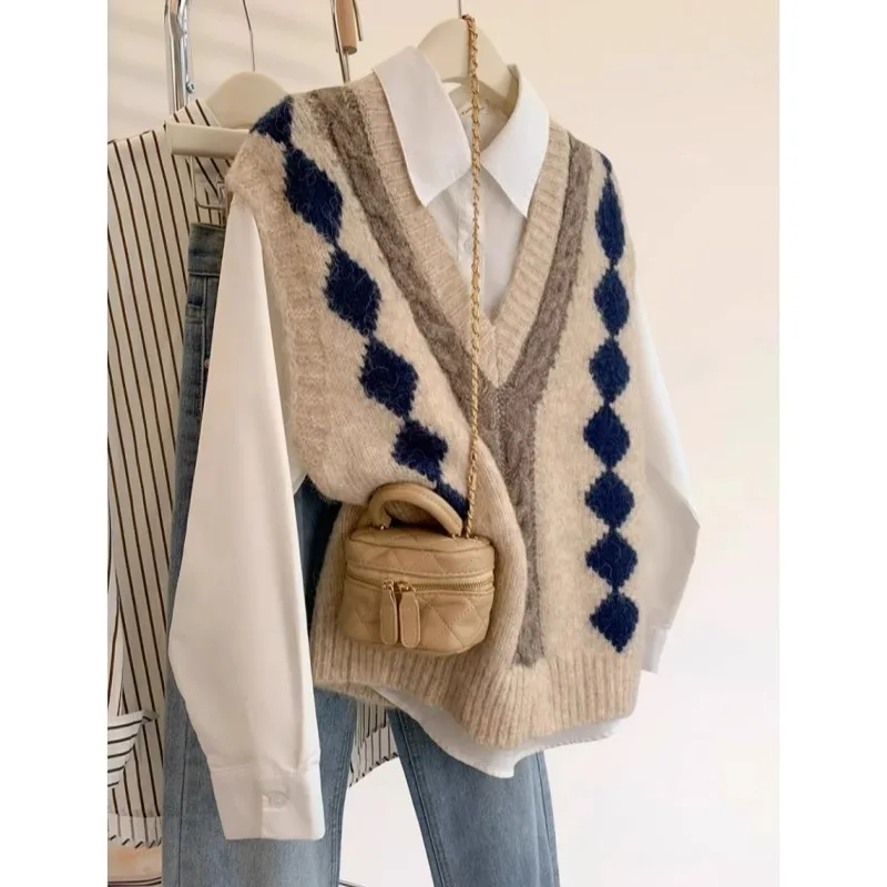 

plus Size Women's V-Neck Knitted Sweater Vest Winter Warm Layering Top Fat Sister Shirt And Vest Set Commute Korean Style