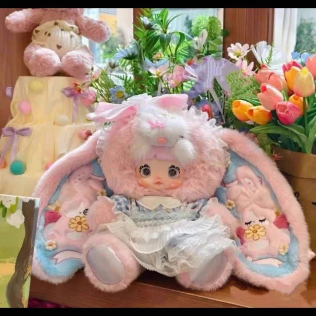 New Limited Edition Nommi 400% Take A Bite Of Apple Vinyl Plush