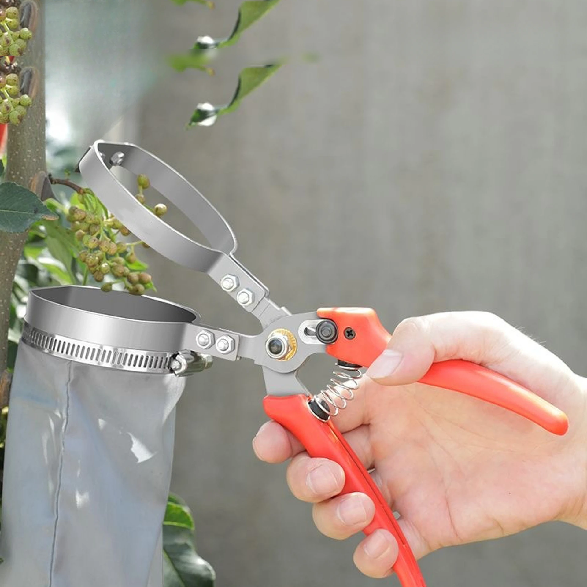 pepper picker, stab resistant, hand cut, mesh bag picking tool, SK5 blade, rebound large cloth bag