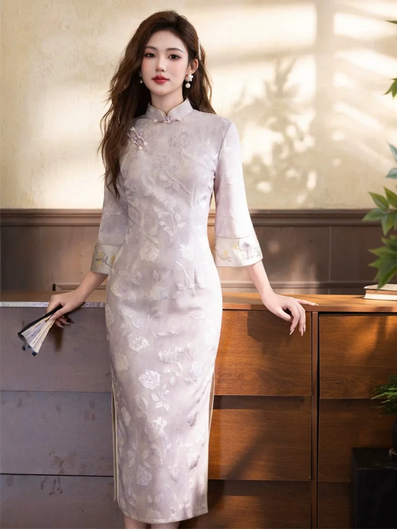 Autumn Women Qipao Tops Chinese Three Quarter Cheongsam Embroidery Mandarin Collar Chinese Dress Soft Daily Outwear Vestidos