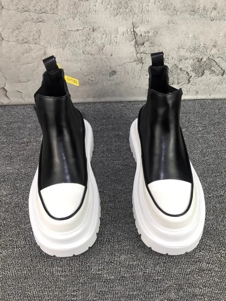 Sepatu bot kulit asli Hip Hop pria, sneaker atasan tinggi kasual musim semi musim gugur, Slip On, dasar tebal penambah tinggi