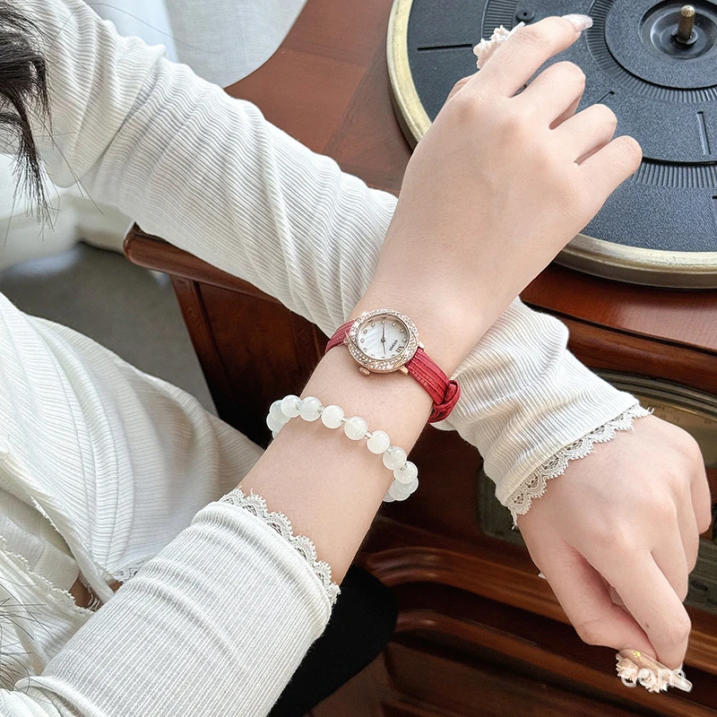นาฬิกาข้อมือผู้หญิงระดับไฮเอนด - Zodiac Luxury Watch บทวิจารณ์และราคา