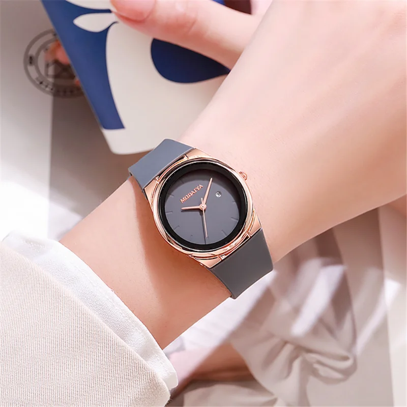 Fashionable Stainless Steel Casual Simple Silicone Strap Quartz Watch Female Niche Temperament Versatile Watch Accessories