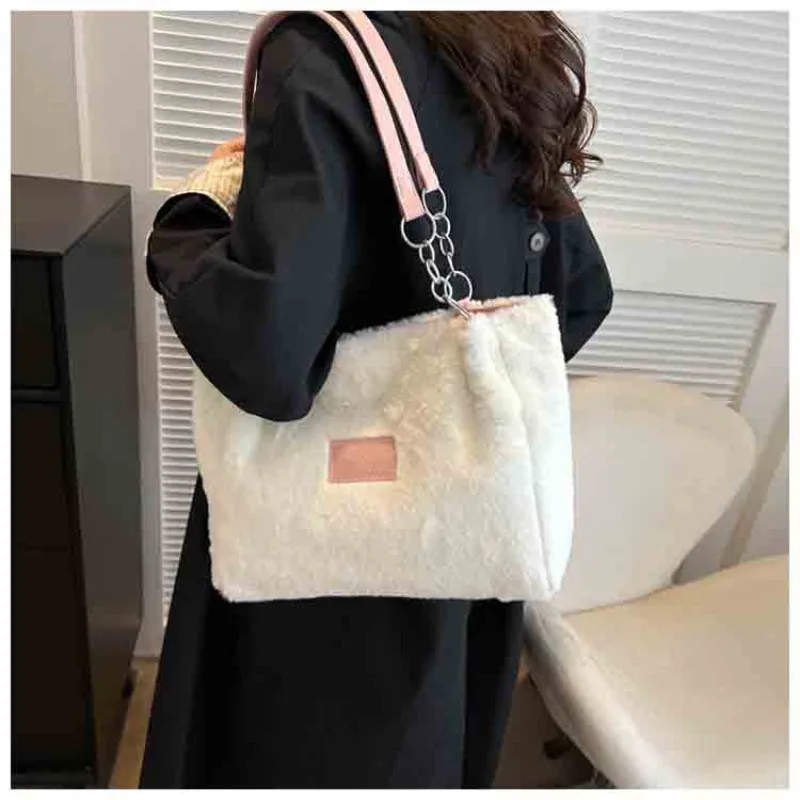 

Fashion Large Capacity Commuter Shoulder Bag for Women's New Student Class Tote Bag Winter Fashion Shoulder Bag Tide