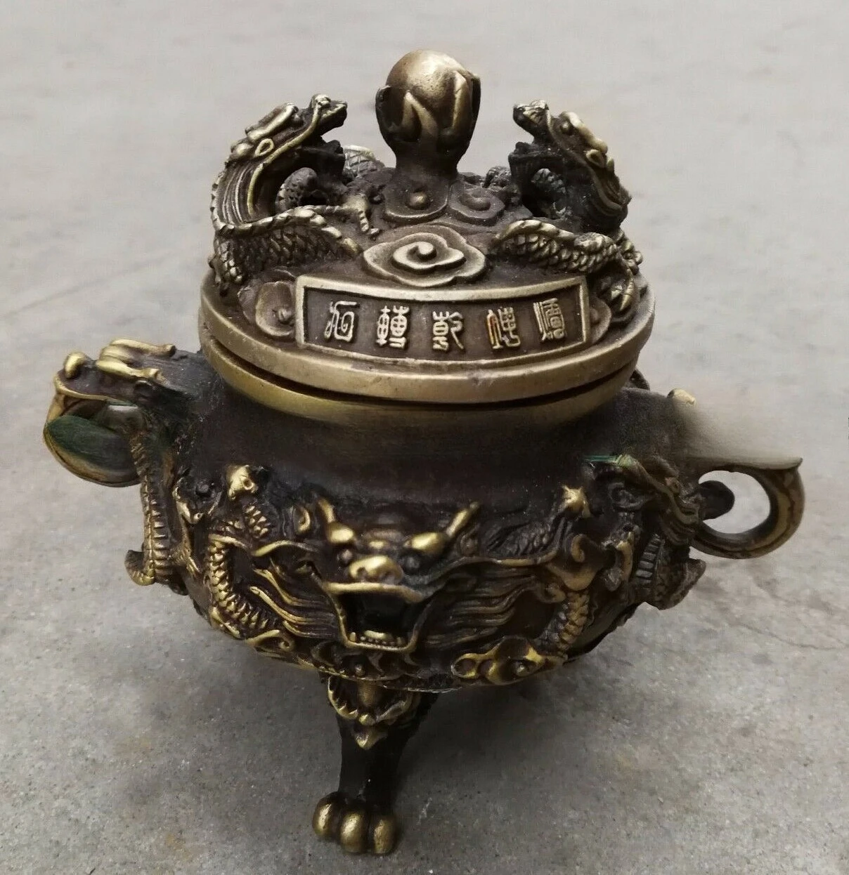 

Collectable Archaic tripod Copper dragon Old Statue Incense Burner Censer