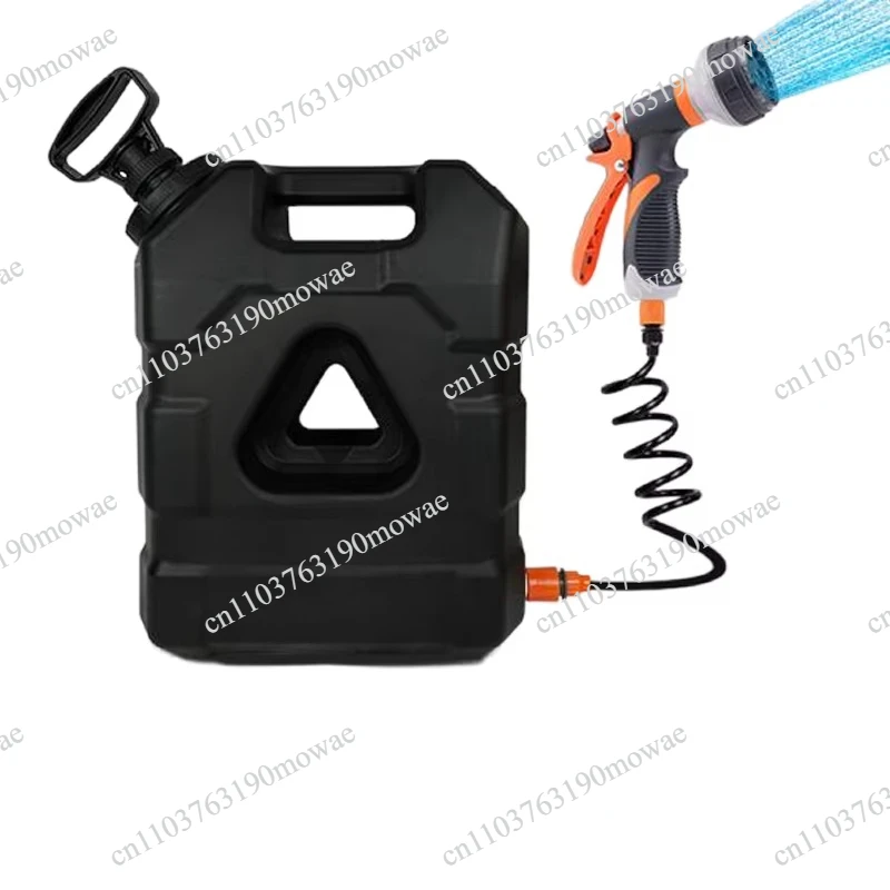 21L portable pressurized water tank with manual air pump for outdoor camping 4X4 pickup