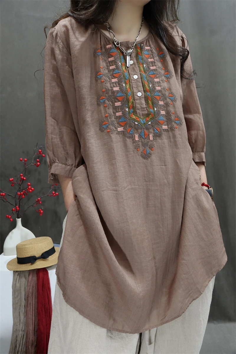 

Chinese Style Vintage Embroidered Shirt Women Summer New Loose Split Female Long Tops Fashion Thin Womens Blouse