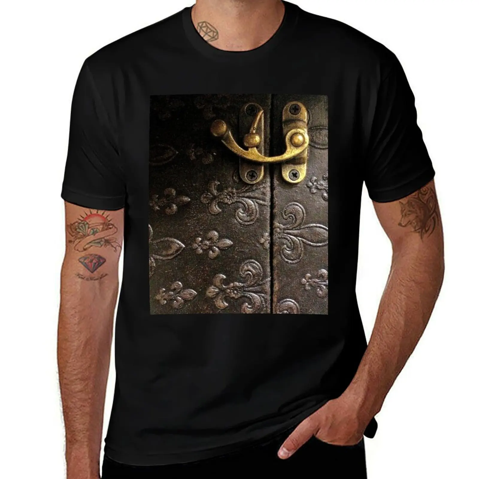 

Rustick Antique Fleur-de-lis Leather and Lock Design T-Shirt t shirt man casual t shirt man plain T-Shirt