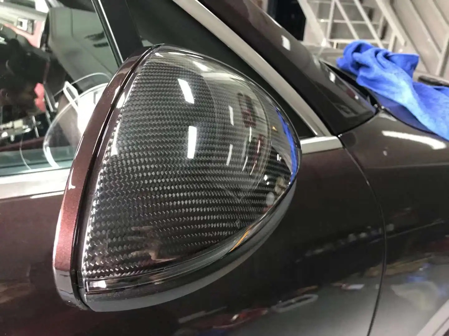 

For Porsche Cayenne Dry Carbon Fiber Rearview Mirror Cover Reverse Mirror Cover Rearview Mirror Cover