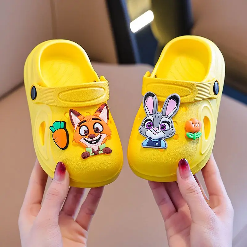 

Judy Crazy Animal City Hole Shoes Girls Outdoor Non-slip Beach Soft Sole Infant Rabbit Police Officer Baotou Shoes