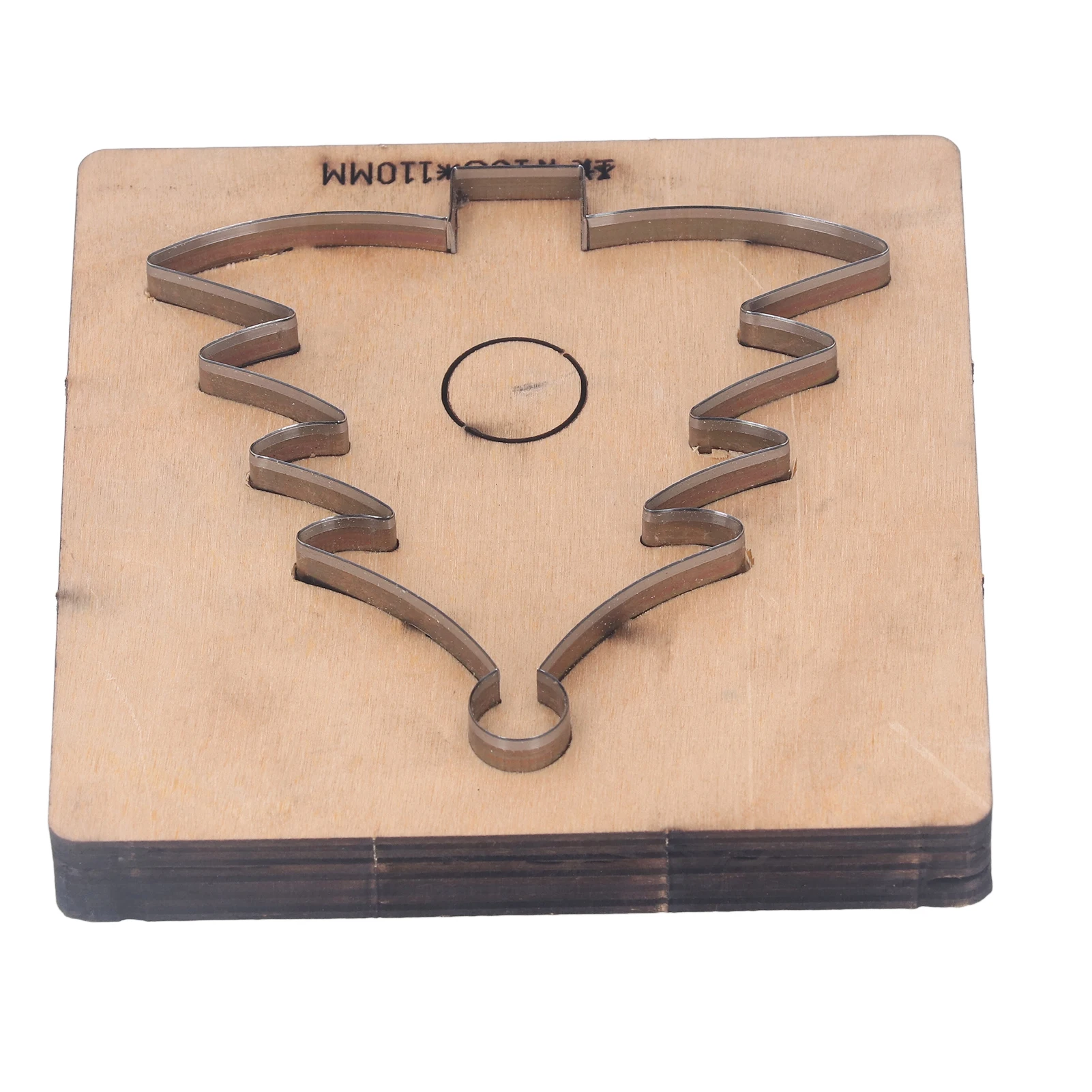 Leather Cutting Die Christmas Tree Shape Punch Cutter Craft Mould Tool 13.5x13x2.3cm for Paper Rubber Leather Punch Cutter view 4