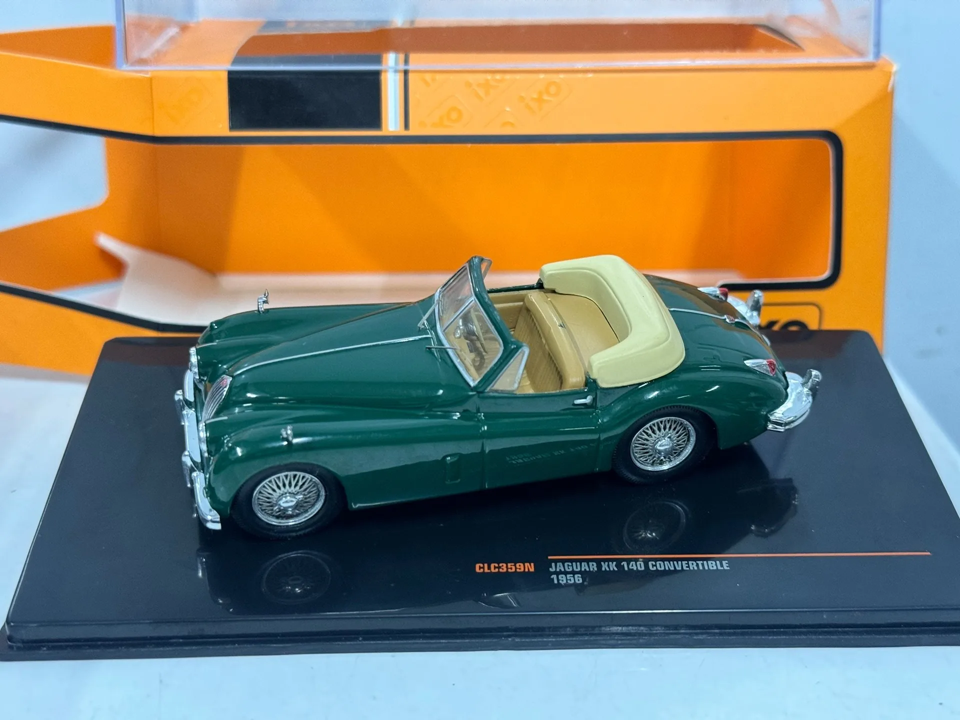 

Diecast IXO 1/43 Scale Jaguar Model XK 140 DHC RHD 1956 Alloy Car Model Collectible Toy Gift Souvenir Display Ornament