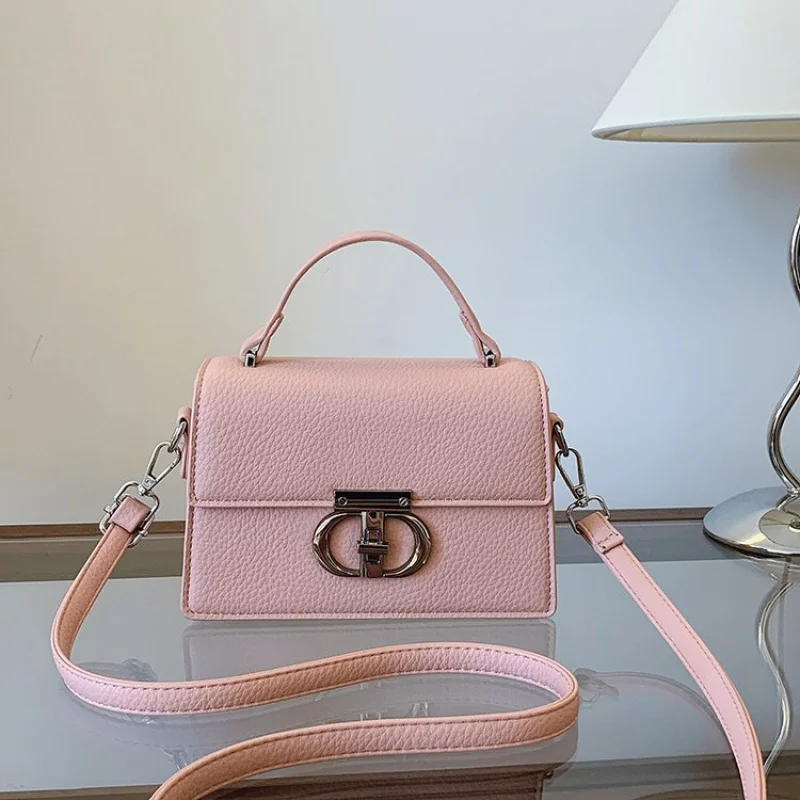 

Ladies Hand Bags Made Of Fine Leather Featuring Classic Paris Casual Vintage Stylish Daily Look​