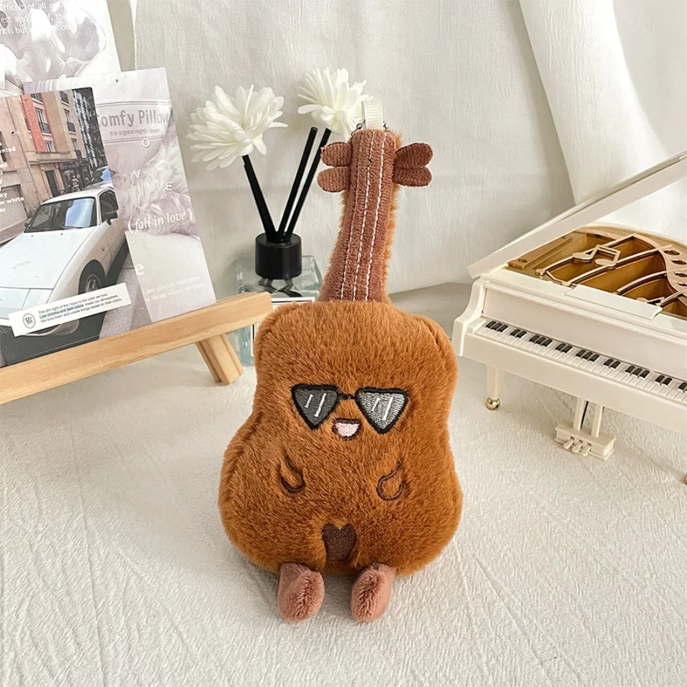 

Мультяшная гитара, плюшевая кукла, кулон, музыкальный инструмент, скрипка, гитара, плюшевые брелоки, мягкая милая гитара, плюшевый брелок, дверной ключ