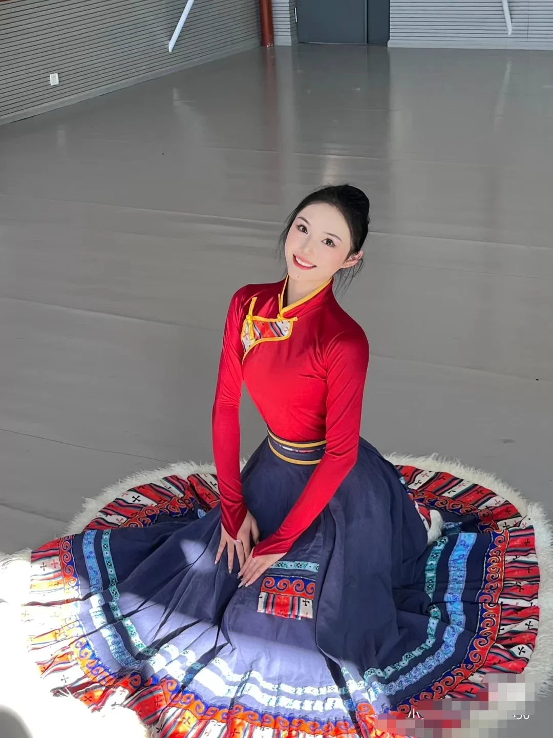 Traditional Folk Stage DanceWear Tibetan Outfit Long Skirts Mongolian National Tibetan Dress Modern Minority Performance Costume