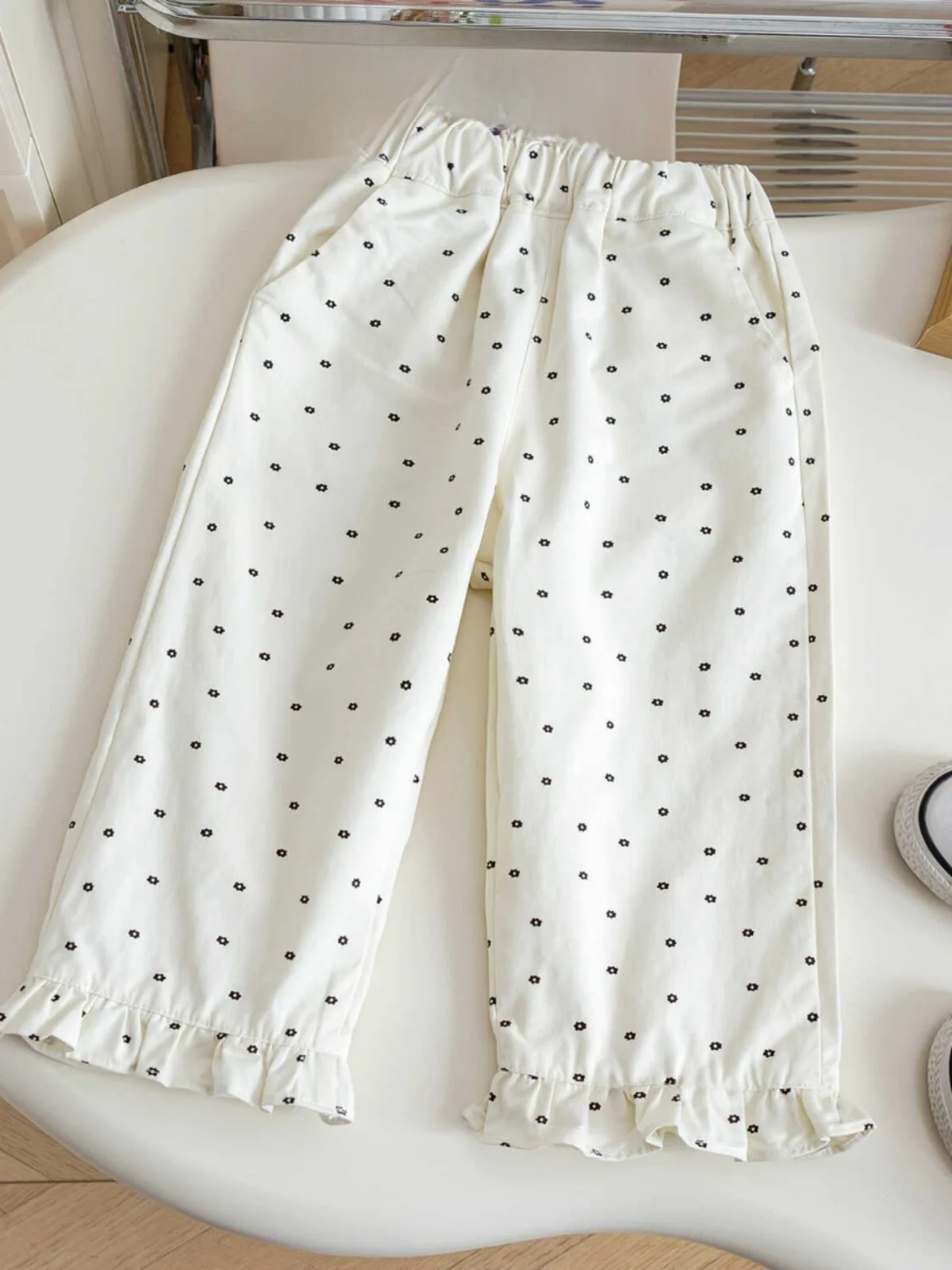 Traje de otoño para niñas, sudadera con estampado de encaje de dibujos animados, pantalones de pierna ancha, lunares, moda coreana, Top de seda para ir al trabajo, otro Material