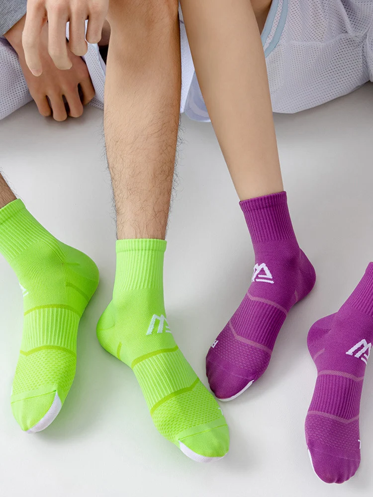 AliExpress VERIDICAL Man Nylon Athletic Sport Socks Sweat-Absorbing Breathable Compression Outdoor Bike Run Badminton Tennis Fitness Short Crew Socks