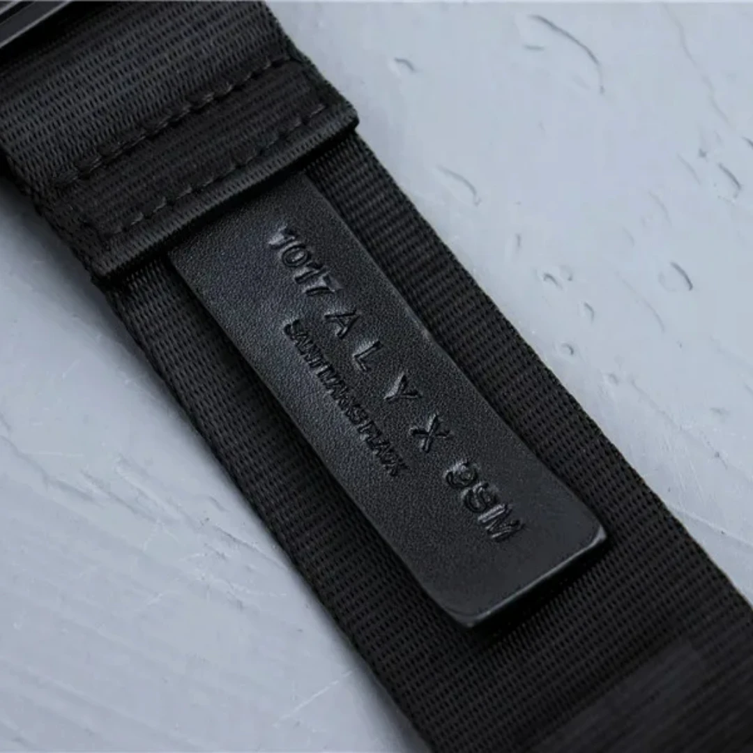 2025 new Hot Ins Paris Alyx Roller Belt Men Women Lasered Logo Buckle 1017 Alyx 9sm Belts Classic Signature Strap