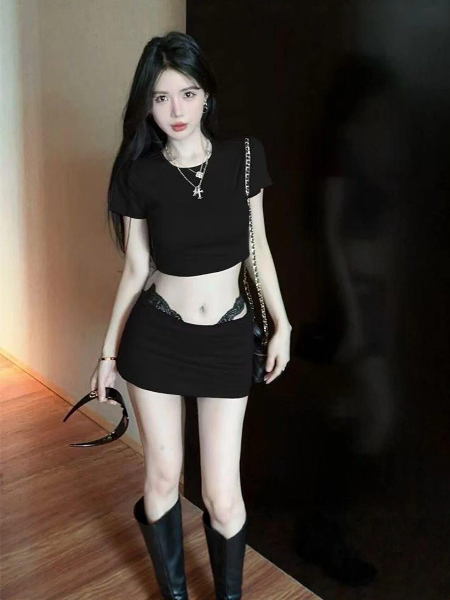 

Sexy Black Short Sleeve T-Shirt And Bodycon Short Skirt Two Piece Set Slimming Fashionable Versatile Summer Outfit for Women