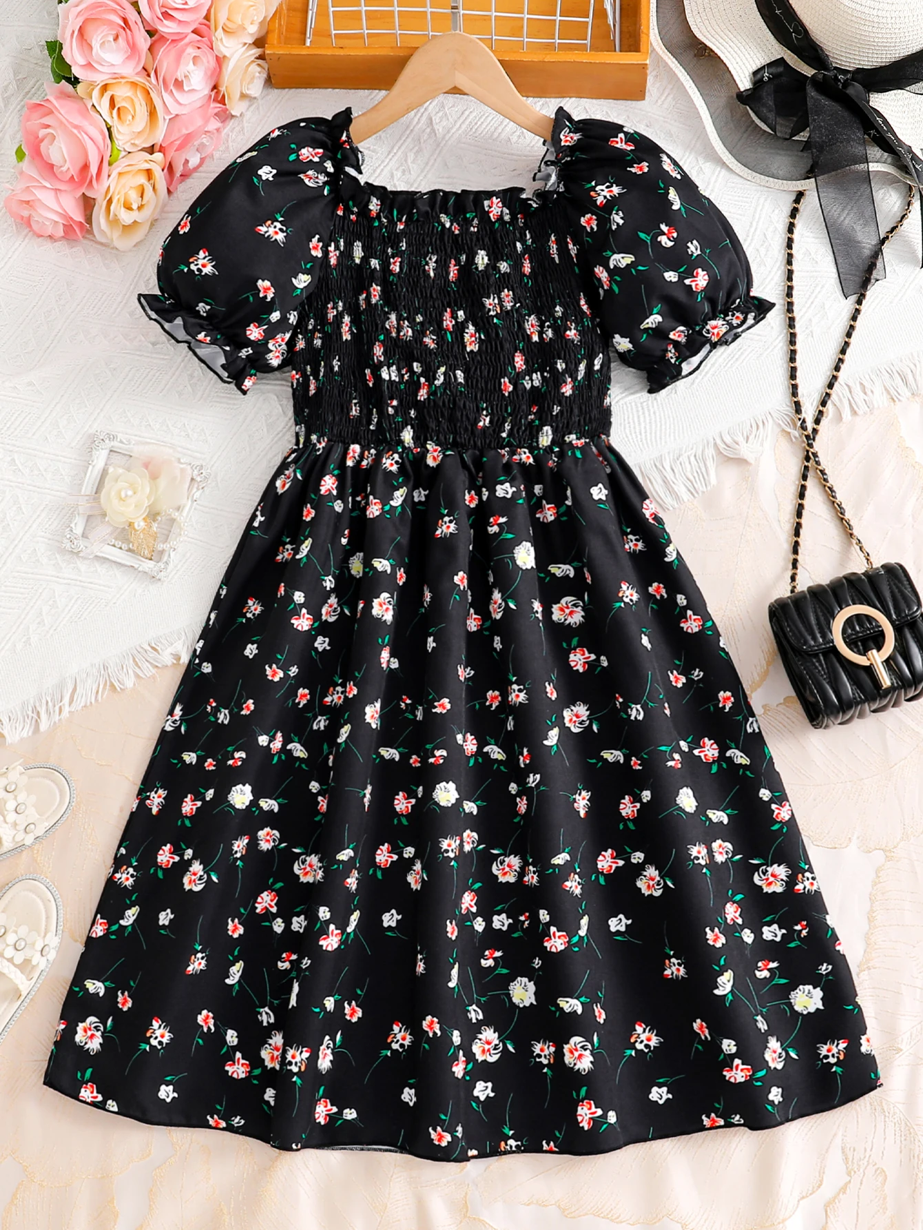 Schwarzes Mädchenkleid mit Blumenmuster, Puffärmeln und elastischer Taille |     Süßes Sommer-Partykleid, Ramadan-Festival, Karnevalsgeschenk.