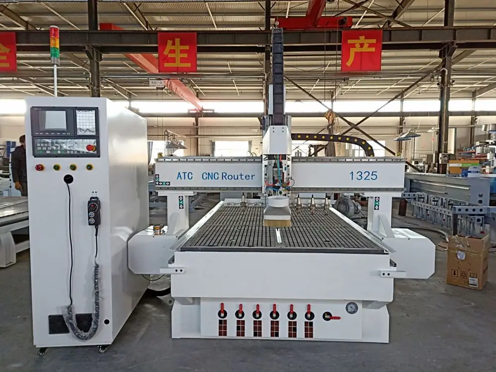 China iGoldencnc 1325 CNC router ATC machine for wood cutting/carving