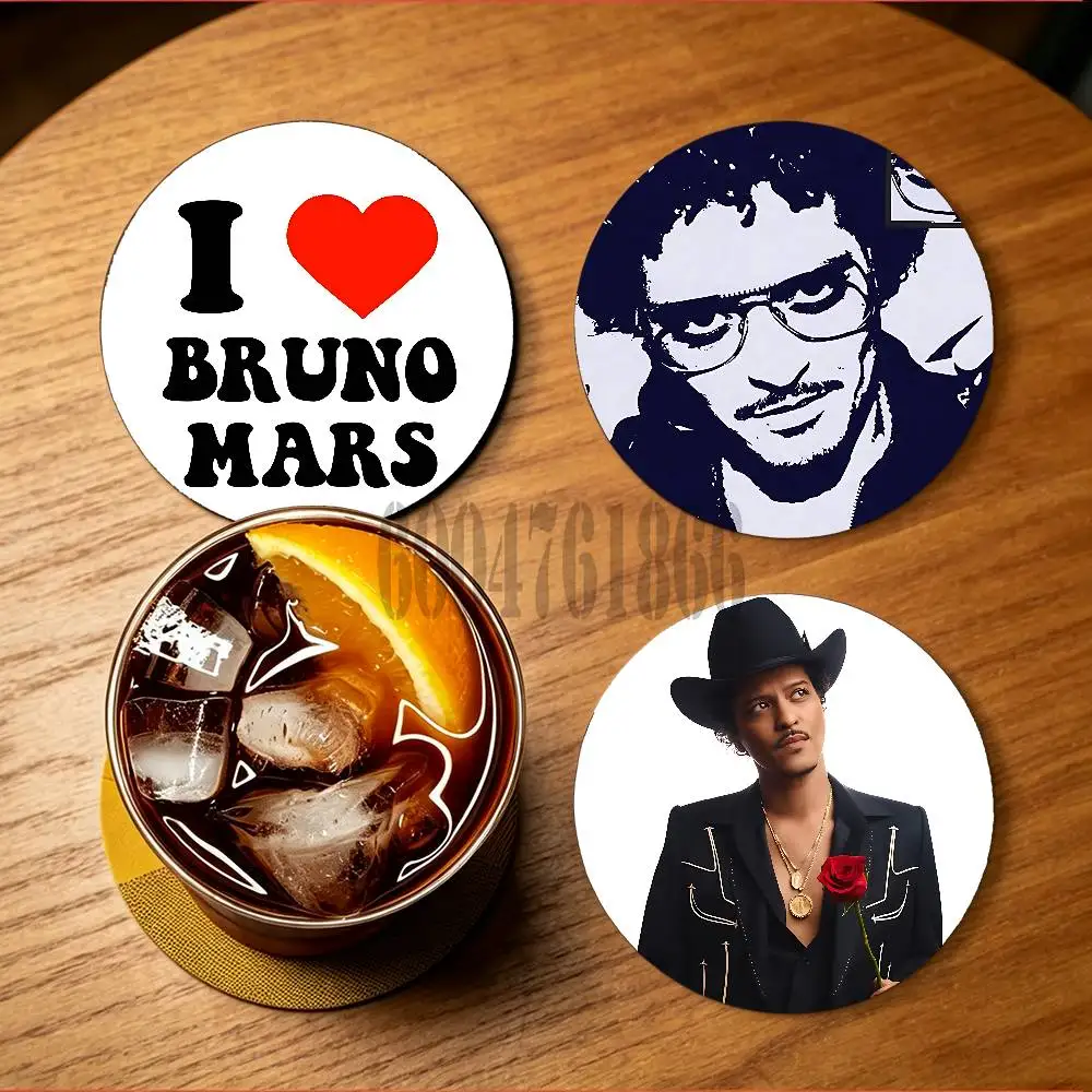 B-Bruno Mars Round Wooden Coaster Decorative Coffee Cup for Use in Coffee Shops Bars