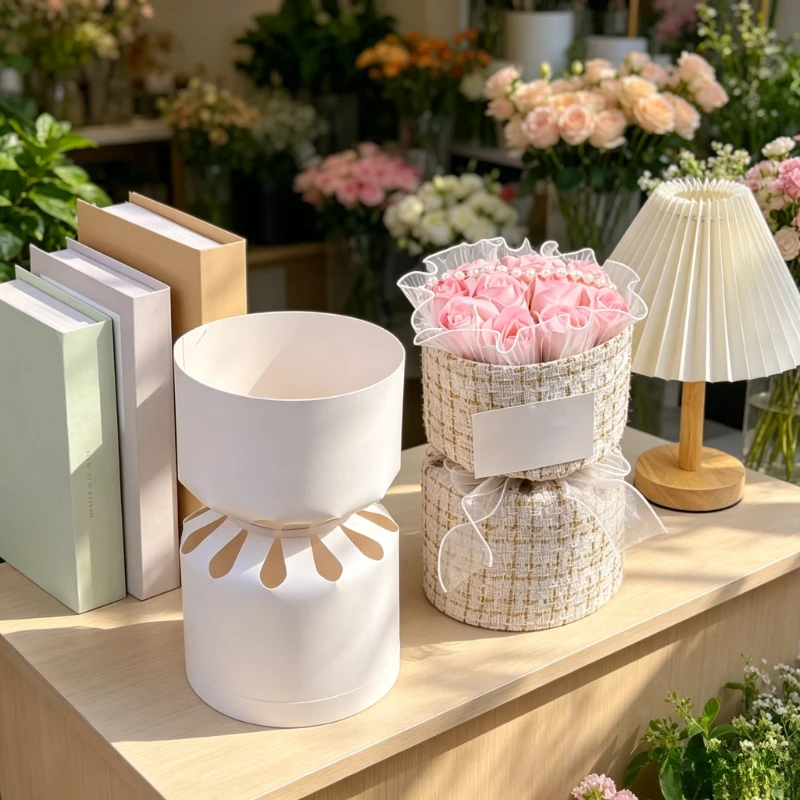 20pcs Round Faux Tweed Flower Boxes Elegant Hollow Cylinder Gift Box for Rose Bouquet Pearl Decor Packaging for Wedding Birthday