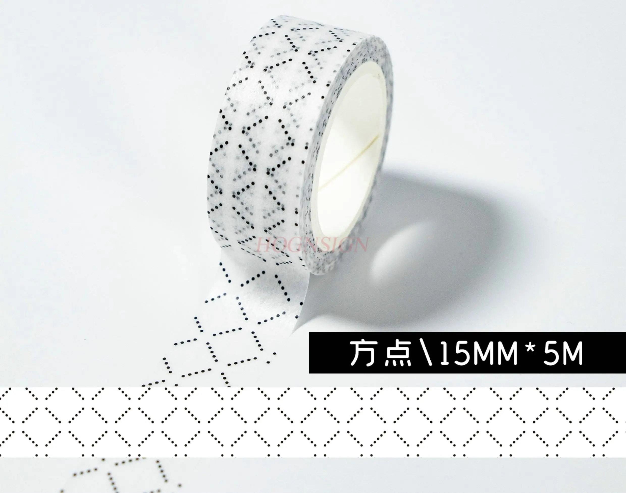 

1 рулон ручной палатки и бумажной ленты, базовая версия, рулон на шнурке, рулон клейкой ленты, рулон сверхузкой бумаги, без остатков слева