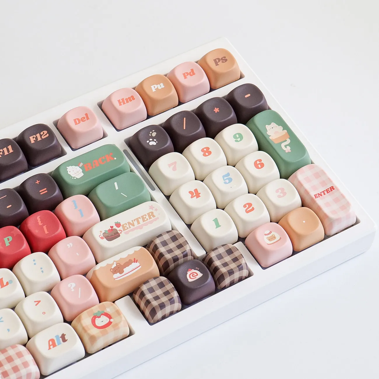 MAIMOOO Keycaps Berry Cake House Hot Sublimation Cute Moa Personality Red Checkered Keycaps for Mechanical Keyboards