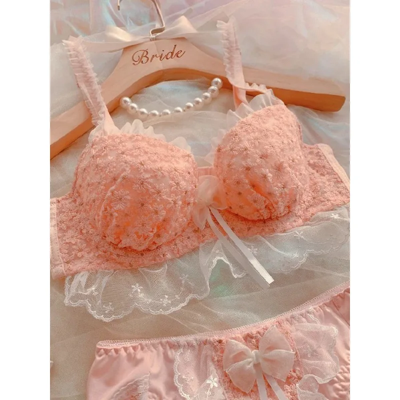 BANERDANNI New Arrival Sweet Girl Embroidery Three-dimensional Flower Bra Set Thin Cup Big Chest Small Underwire Underwear