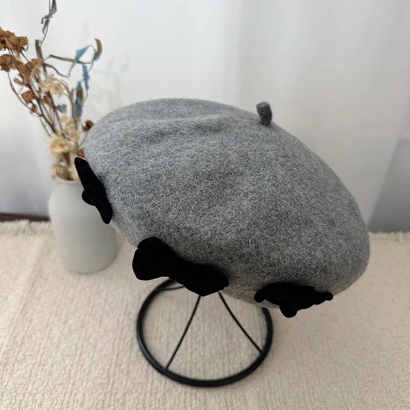 Koreanische Version Wollmischung Süße Baskenmütze für Damen, Herbst- und Winter-Samtschleifendekoration, Elegante Warme Malermütze – Detail 5