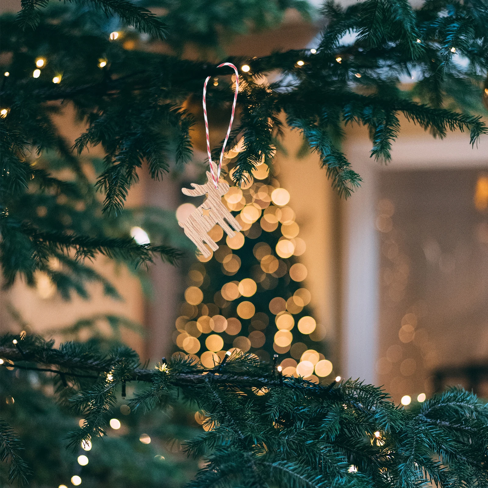 

54Pcs Xmas Cutouts Wood Blank Cutouts Unfinished Wooden Christmas DIY Home Decor Painting Materials Graffiti Chips