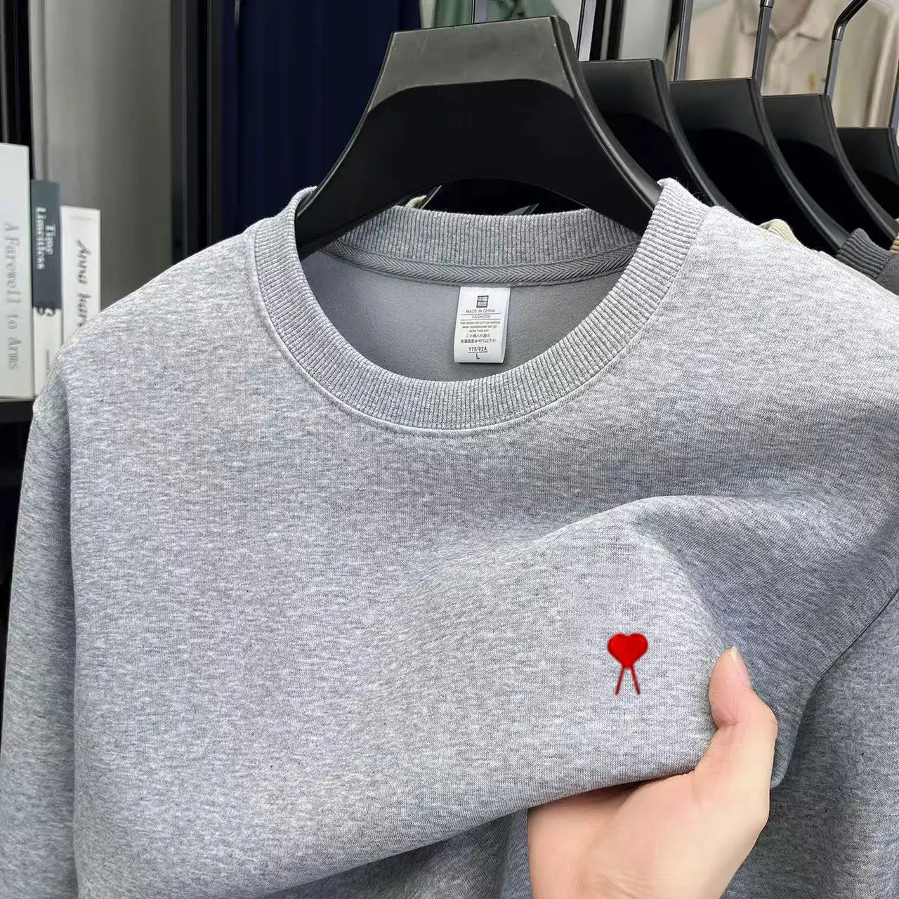 Unisex High-End Brand Embroidered Logo Crewneck Fleece Sweatshirt, Autumn And Winter Version, Loose And Casual, Versatile And Wa