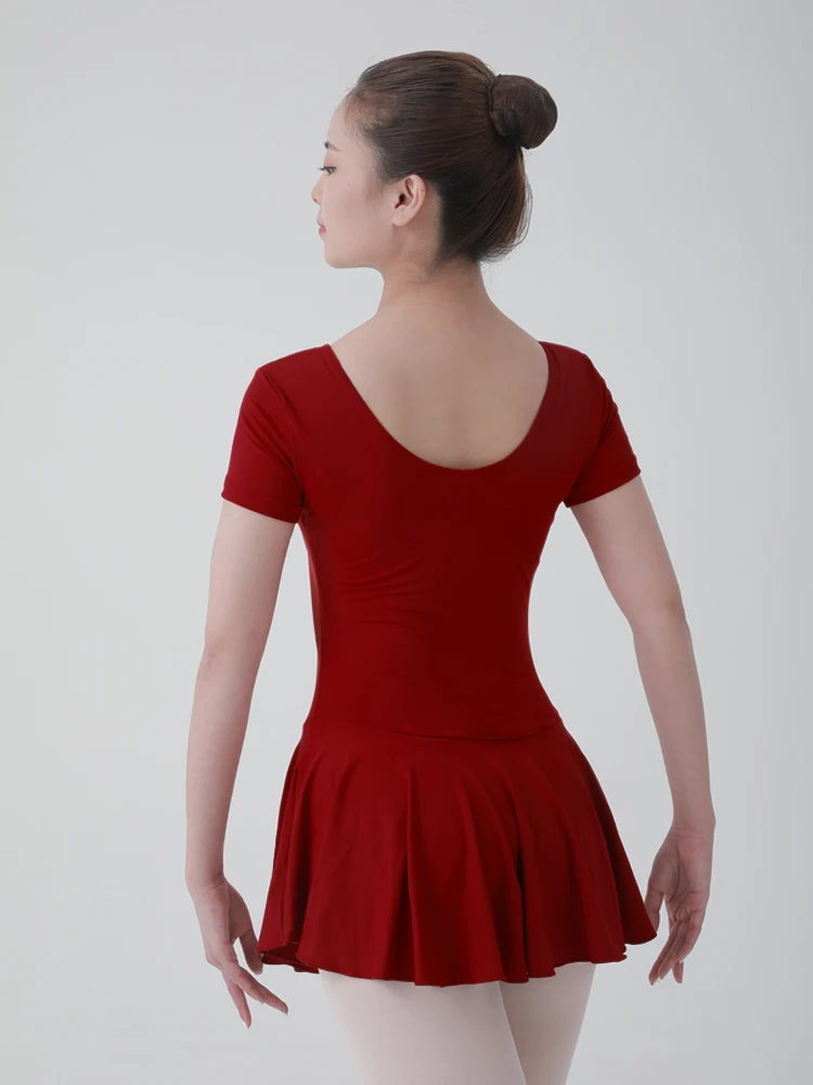 Strój baletowy do ćwiczeń, damski, krótki rękaw, dopasowany krój w kształcie liścia.