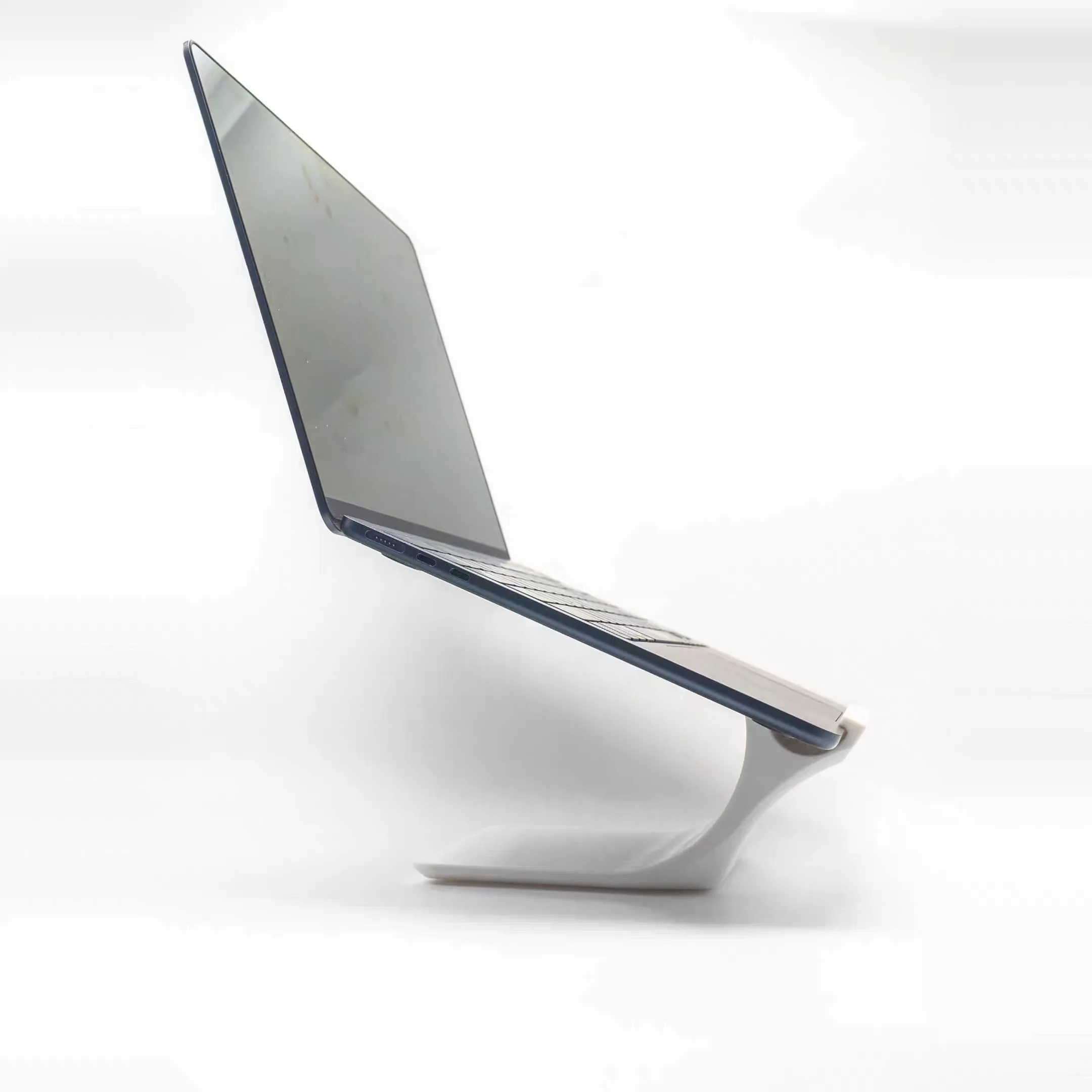 3D printing design, petg carbon fibre, notebook stand supports most laptop models, height-enhancing vertical universal stand