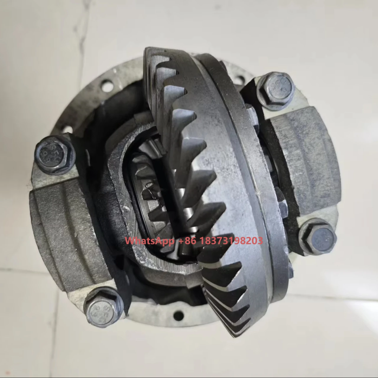 

For Isuzu D-MAX Front Differential Assembly RZ4E 1.9T Front Differential 17 Teeth 10/41 8-98104903-0