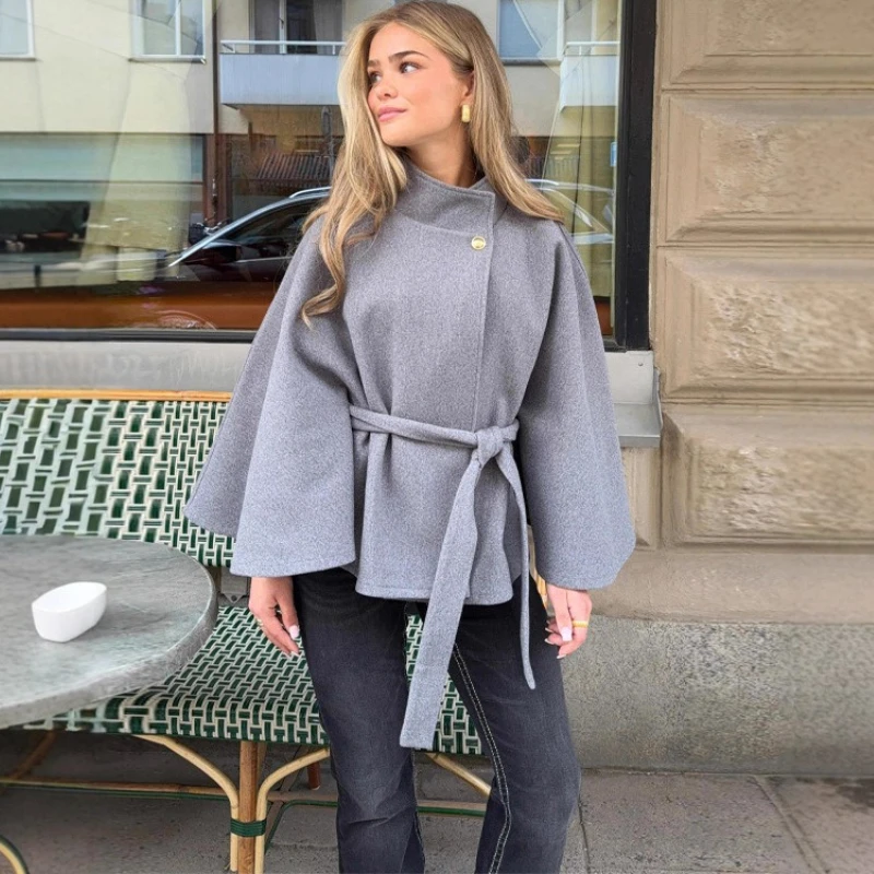 

TARUXY Stand Collar Flared Sleeves Lace-Up Coat Women's Solid Long-Sleeved Elegant Short Coat Winter New Fashion Commuter Jacket