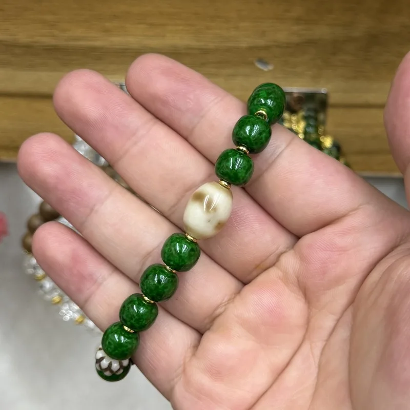 Tibetan-style green dragon horn single-loop bracelet, Buddhist prayer beads, decorative accessory, fashionable handmade, large q