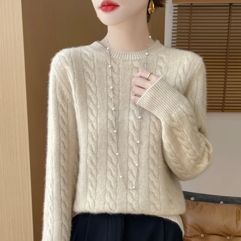 

26 year new woolen sweater with round neck, long sleeved pullover, stylish and age reducing design, paired with warm knit base