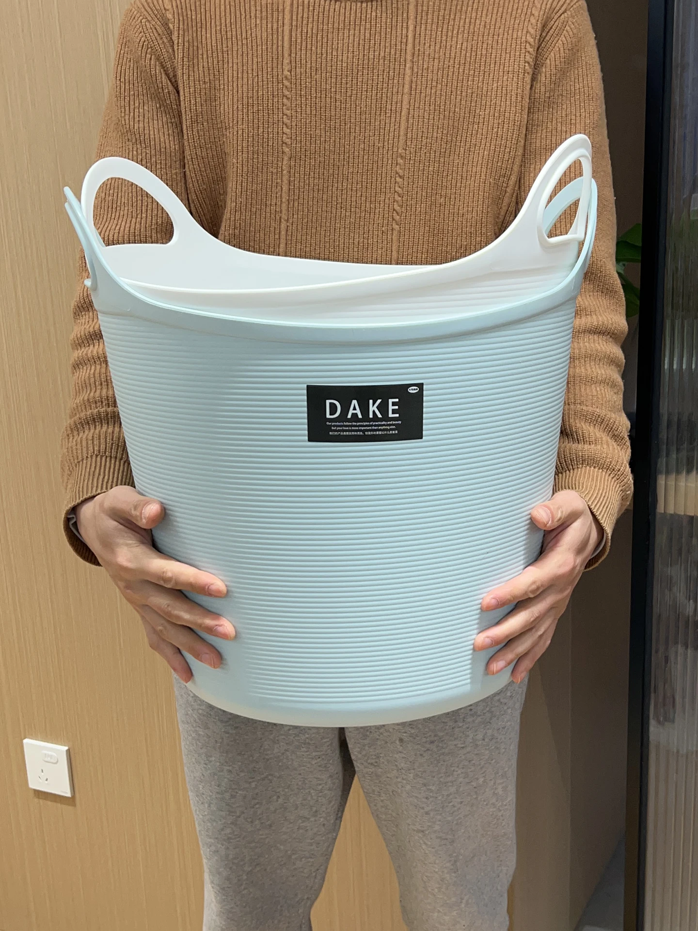 uncle-dake-plastic-laundry-basket-toy-storage-buet-large-water-buet-dir-clothes-buet-fly-storage-utili-tools